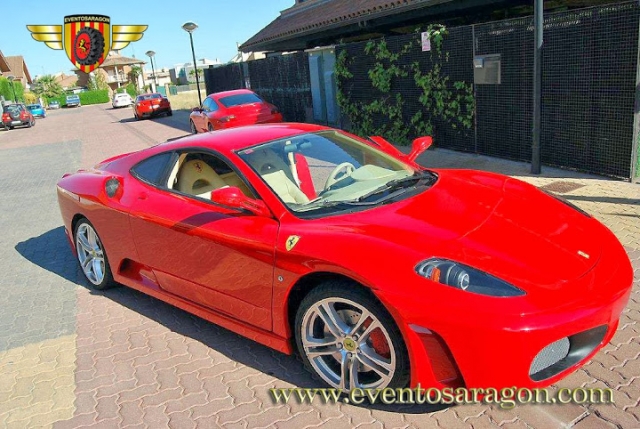 ferrari rojo eventos aragon